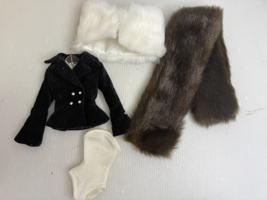 4pc Wardrobe fits 16&quot; Dolls Tonner Dolls Black Coat, 2 Mink wraps and Sw... - €48,75 EUR