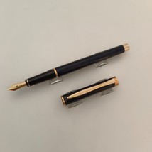 Pelikan Classic P381 Blue Lacquer Gold Trim Fountain Pen 14kt Nib - $196.47