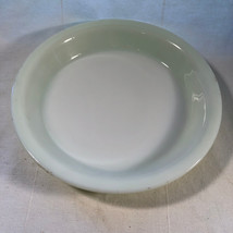 Pyrex 9.5  Inch Pie Plate White And Lemon Color Mint - $19.99