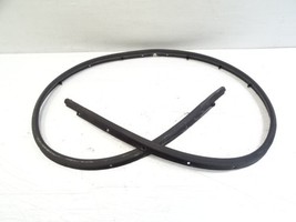 83 Mercedes R107 380SL seal, for hard top - $751.73 MXN