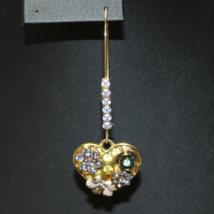 Betsey Johnson Gold Tone Heart Rhinestone Enamel Flower Dangle Pierced Earring - £8.73 GBP