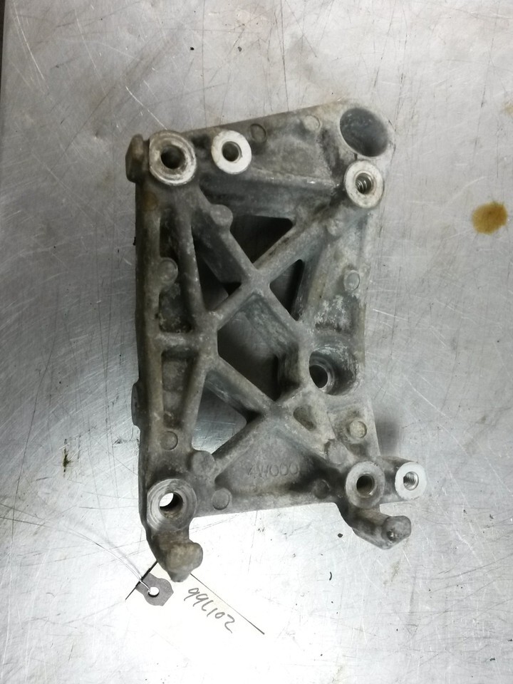 Air Compressor AC Bracket From 2001 Nissan Pathfinder  3.5 - $36.33