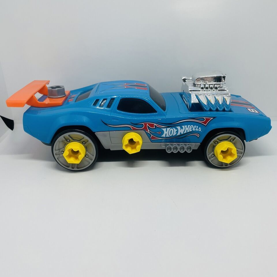 Hot Wheels Blue Roger Dodger Ready To Race Car Builder 2019 - $14.26