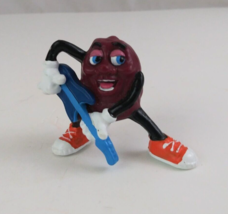 Vintage 1988 Calrab California Raisins Playing Guitar 2&quot; Collectible Figure - $5.93