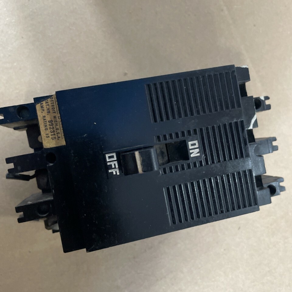 Square D 3 Phase Circuit Breaker, 15 Amp,  992315 3 Pole Used - $40.20