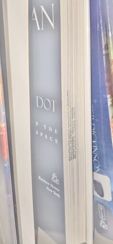 Pale Blue Dot A Vision of the Human Future in Space by Carl Sagan 1994 Item image 4