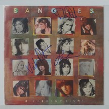 THE BANGLES - DIFFERENT LIGHT SIGNED ALBUM X3- Susanna Hoffs, Debbie Pet... - $389.00