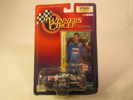*New* WINNER&#39;S CIRCLE 1:64 Scale Car #24 JEFF GORDON 1999 Lifetime [Z165d] - $2.40