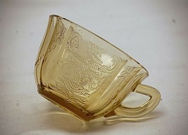 Old Vintage 1930&#39;s Yellow Depression 2-1/2&quot; Flat Cup Madrid by Federal Glass - £7.11 GBP