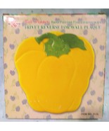 Chile Morron Bell Pepper Hand Painted Fine Ceramicware Trivet / Wall Plaque - €17,32 EUR
