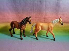 Lot of 2 Plastic Horse Figures Cake Toppers - as is  - $3.45