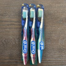 3x Oral-B Cross Action Regular Manual Toothbrush Soft Green Compact 40 Lot 3 - $14.50