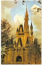 Florida Postcard Walt Disney Magic Kingdom Fantasyland Cinderella Castle - £2.31 GBP