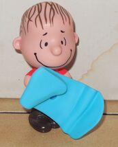 2015 Mcdonalds Happy Meal Toy The Peanuts Movie Linus - $4.90
