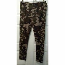 Zenana Outfitters Camo Leggings Women’s Size Large - $8.59