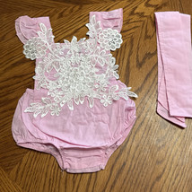 Infant Size 0-3 Mo. Girl Pink W/White Lace Sun suit W/head Band Tie - $109.78 MXN