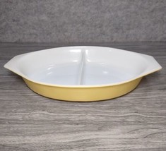 Vintage PYREX #17 Yellow Primary? Divided Oval Casserole Dish 1.5 Quart No Lid - $17.06