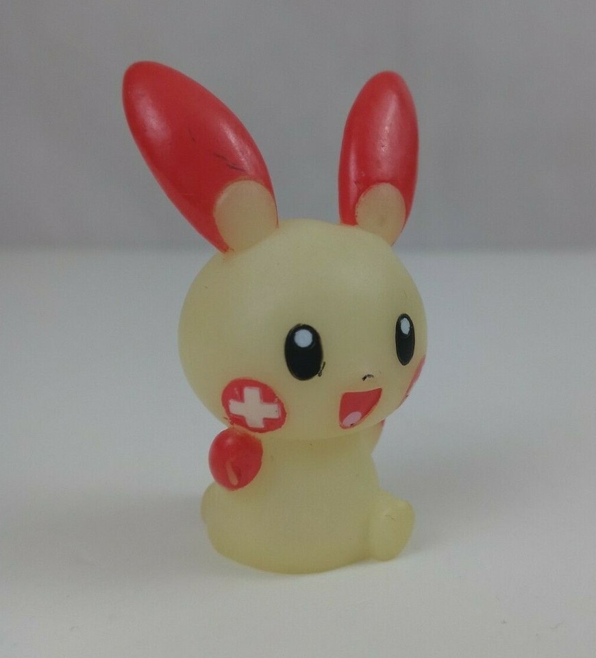 2003 Bandai Nintendo Pokemon Plusle 2.25&quot; Glow In The Dark Finger Puppet - $14.80