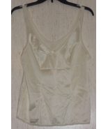 EXCELLENT WOMENS Vanity Fair IVORY CAMISOLE    SIZE  36/42  MADE IN U.S.A. - €16,20 EUR