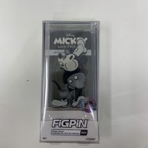 FiGPiN Disney Parks Exclusive 2022 Mickey Mouse as Steamboat Willie LR Pin #685 - £14.75 GBP