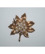 Crown Trifari Gold Tone Faux Pearl &amp; Crystal Leaf Brooch  J356 - £30.37 GBP