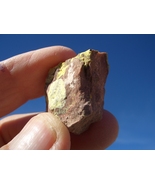 URANINITE (PITCHBLENDE)   ROCK   0.5 OZ;  36,600 CPM    $16.00 plus  $9.... - $16.00