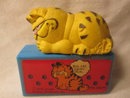 vintage 1981 Garfield Soft Rubber Figure w/ Blue Box - $2.00