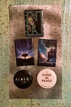 Vintage 1990&#39;s Sci-Fi Movie Pinback Collection - £24.52 GBP