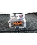 M2 1/64 1960 VW Orange Double Cab Truck USA Model Die-Cast Car WMTS07 NI... - €8,50 EUR
