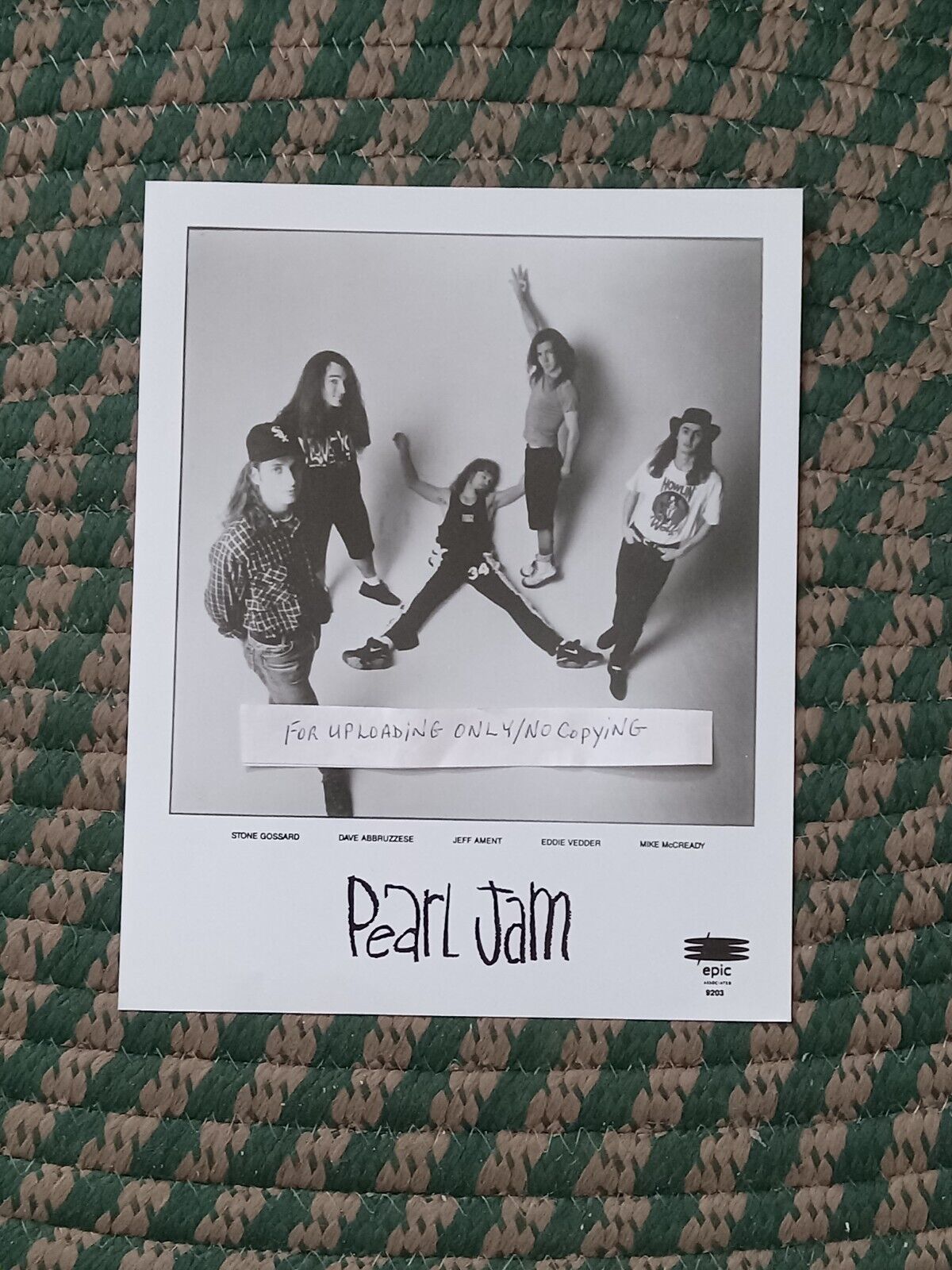 PEARL JAM VINTAGE 8 X 10 INCHES GLOSSY PROMO PHOTO!!  VERY RARE!! ONE ON... - $4.99