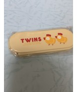 Twins Chick Retro Etiquette Brush with Mirror - $22.59 CAD