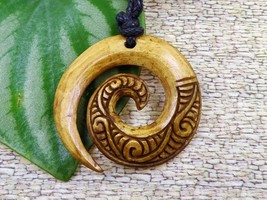 Maori Koru Wave Pendant Hand Carved Bone Surfer Necklace Beach Jewelry - £16.83 GBP