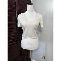 Zella Womens Crop Top Beige Solid Short Sleeve Scoop Neck Built In Bra M... - $24.06