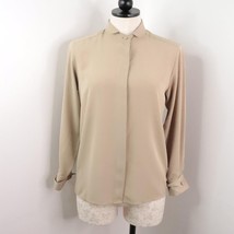 Vintage Petite Sophisticate Women&#39;s 2 Tan Polyester Button-Up Collared Blouse - £15.72 GBP