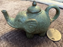 10 Strawberry Street Green Jade Color Ceramic Elephant Teapot Artisan Collection - £38.78 GBP