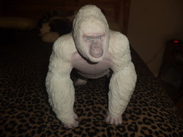 Ankyl Toys White Silverback Gorilla - $20.00