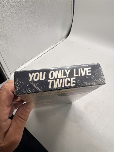 YOU ONLY LIVE TWICE-- James Bond — SEALED VHS WITH CBS/FOX MARK ! Item image 4