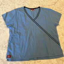 Dickies The Hip Flip Collection Scrub Top Womens Small - $11.03
