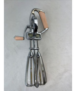 MAYNARD Retro Pink vintage Handles Egg Beater Hand Mixer Used Condition - $27.14 CAD