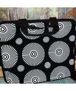 Graphic mod large laptop bag 17 x 14 - $10.78