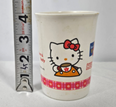 Vintage Melawares Hello Kitty 4" Plastic Cup 1996 Sanrio Story Book Warm & Tasty - £11.94 GBP