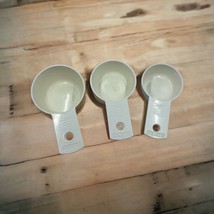 VINTAGE PYREX PLASTIC DRY NESTING MEASURING CUPS OFF-WHITE 1/4, 1/3, 1/2, - $6.88