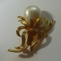 Vintage Jelly Belly Faux Pearl Flower Brooch 1.7/8&quot; - £14.33 GBP