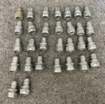 Lot of 30 -Regal 1611 1/2” Compression EMT To 1/2” Flex Screw-in Couplin... - €21,89 EUR