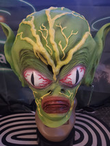 Illusive Concepts Saucer Man Retro Alien Halloween Mask   Trick Or Treat... - $99.00