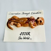 Vintage Sea World Otter Figurine on Original Paper Mint Condition Conservation - £7.73 GBP