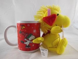 Charlie Brown &amp; Friends Snoopy  Christmas Mug with 7&quot; Plush Woodstock  2011 - £12.37 GBP