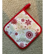 Christmas themed snowflakes pot holder - $150.48 MXN