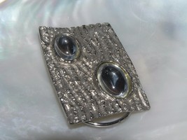 Vintage Ridged Silvertone Slightly Wavy Rectangle w Clear Oval Cabs Scarf Clip - £6.14 GBP