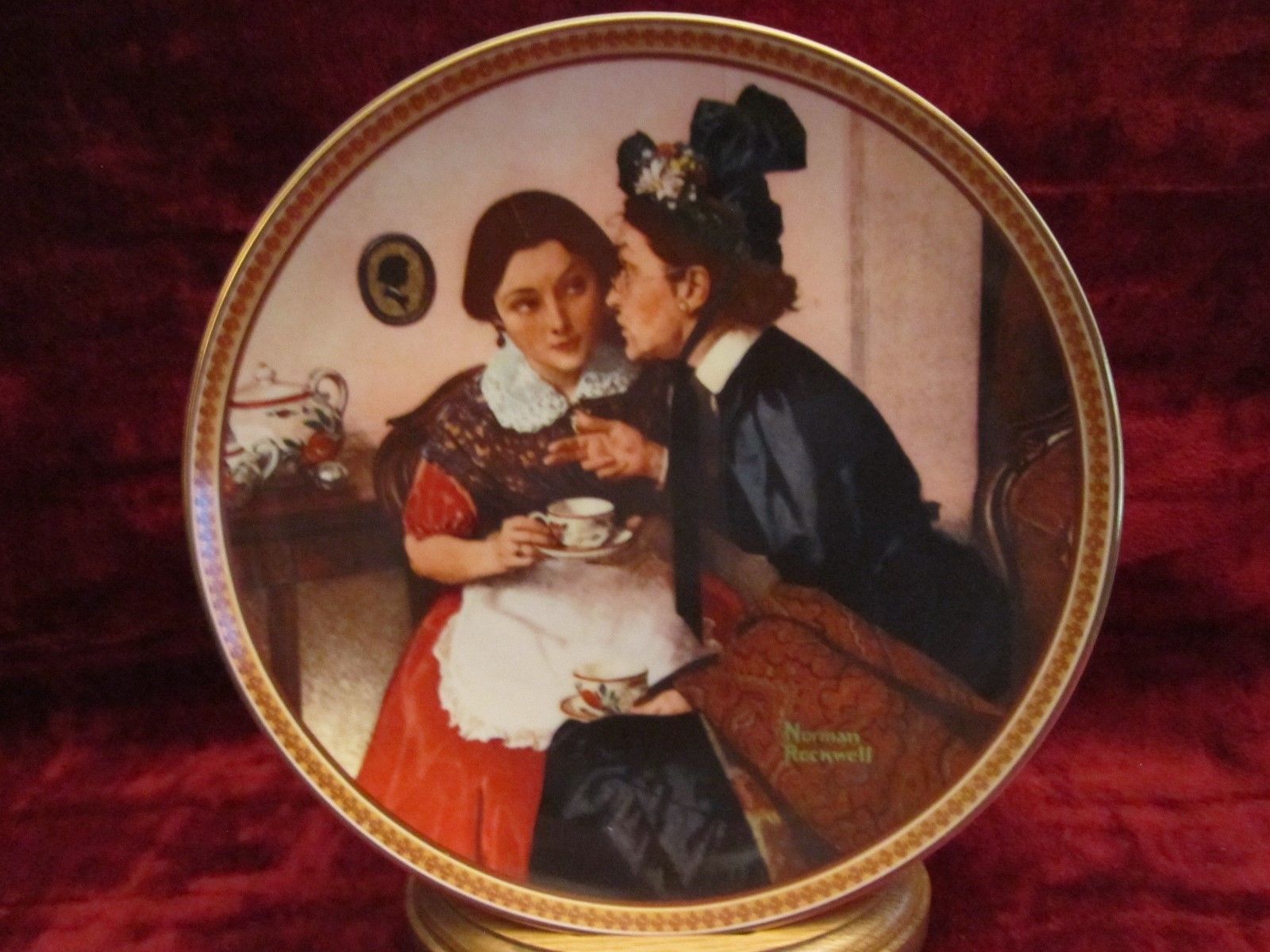 GOSSIPING IN ALCOVE collector plate NORMAN ROCKWELL Rediscovered Women #6 - $2.99